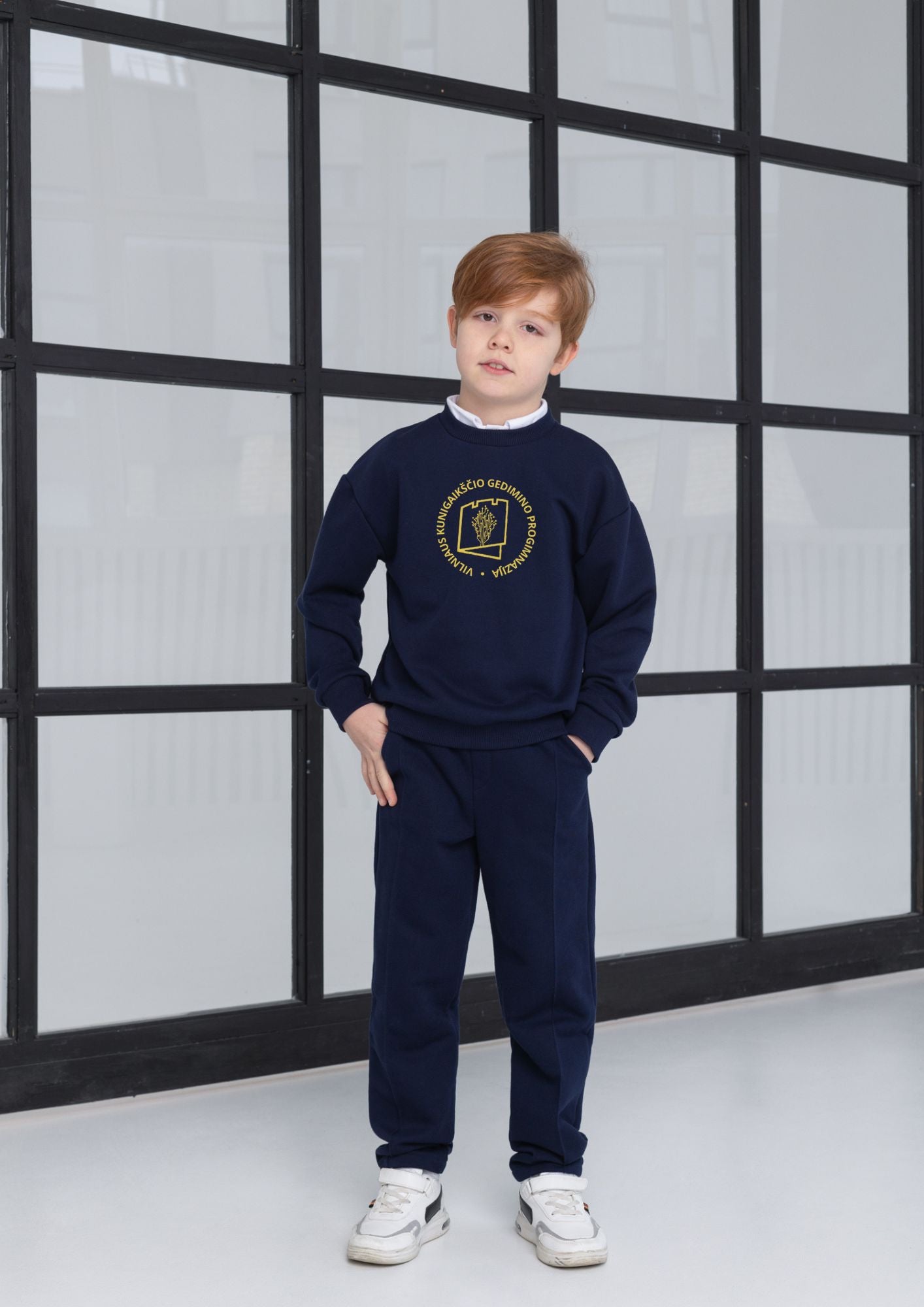 VKGPE tamsiai mėlynas uždaras unisex džemperis